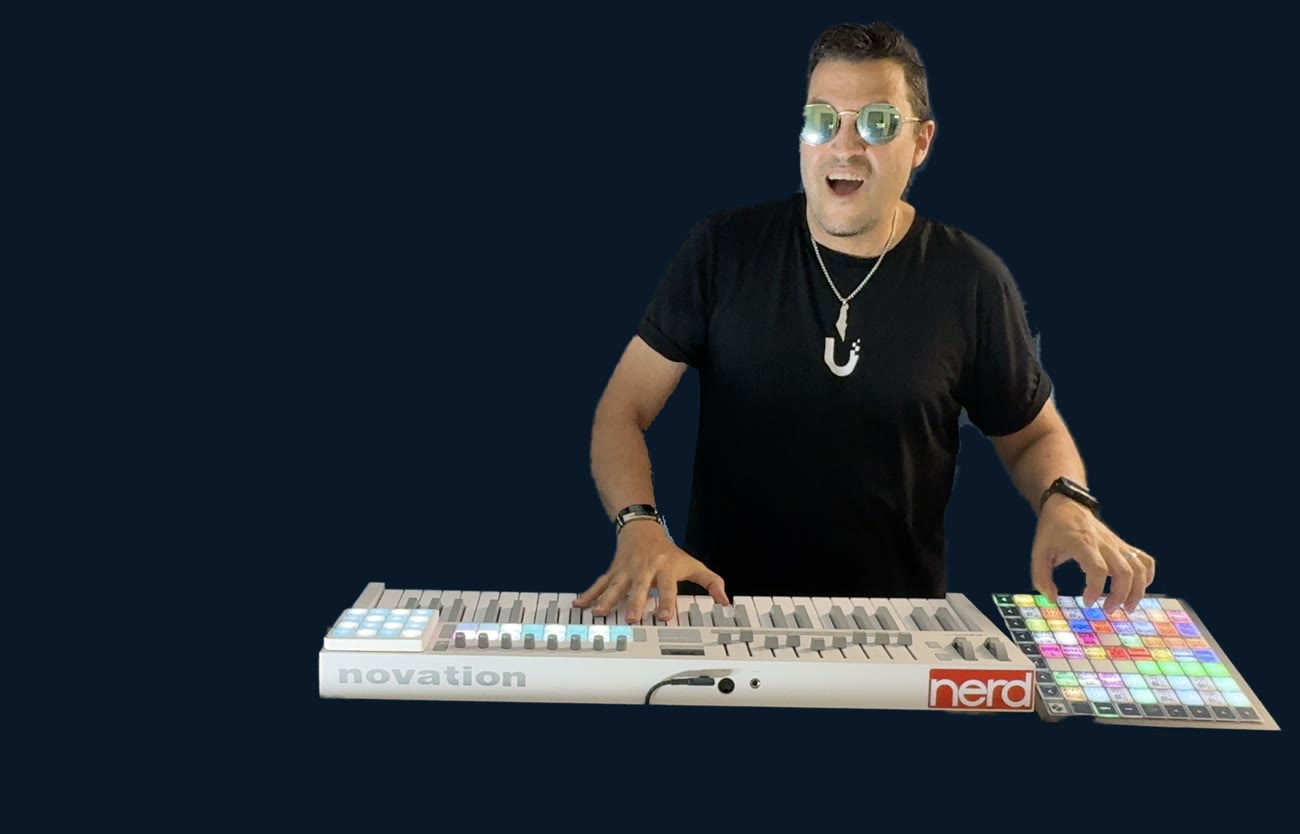 Playing chords on a Novation Launchkey and Launchpad through the PianoHack